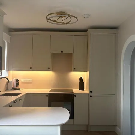 Number 44 Gateway To Connemara * Oughterard