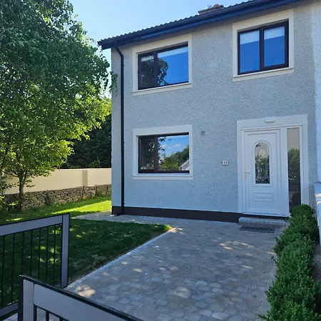 Number 44 Gateway To Connemara * Oughterard