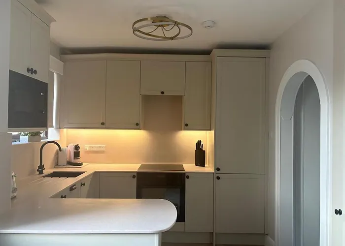 Number 44 Gateway To Connemara * Oughterard